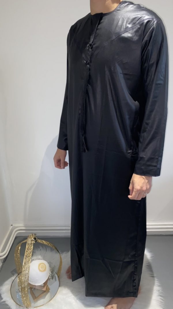 Qamis Emiratie Noir Satinée